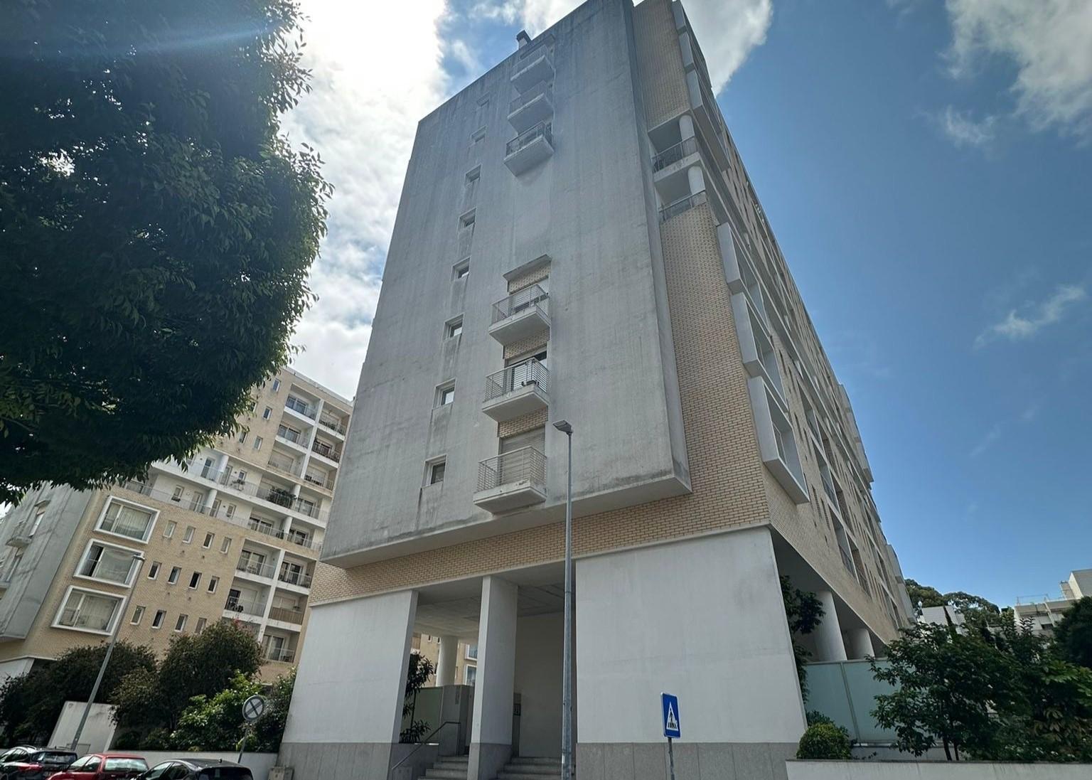 Arrendo Apartamento T2 Ramalde - Image# 1