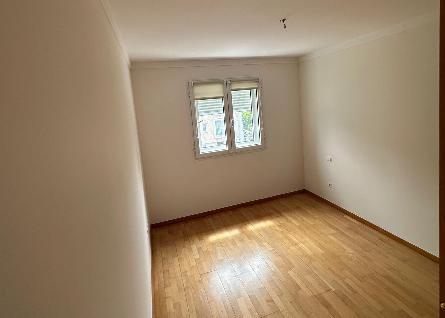 Arrendo Apartamento T2 Ramalde - Image# 1