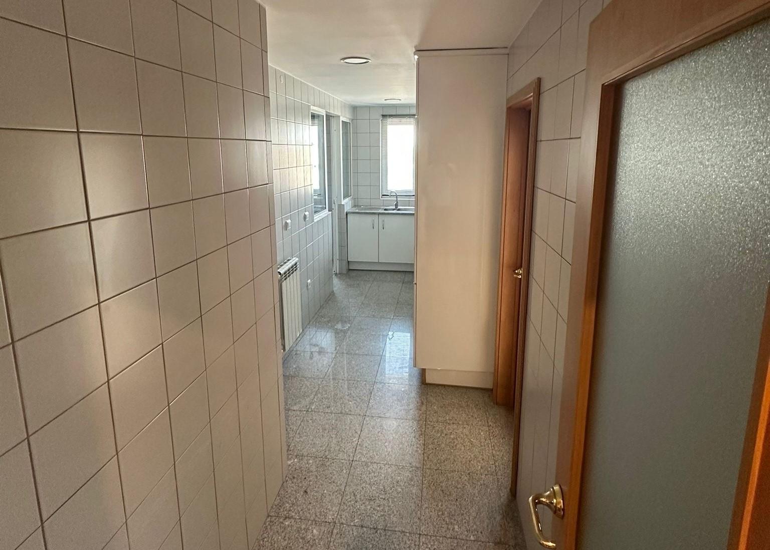 Arrendo Apartamento T2 Ramalde - Image# 1