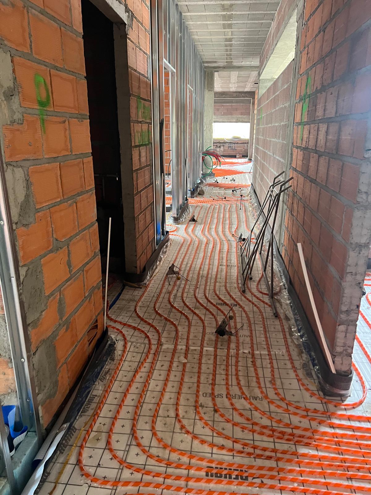 Moradia em Silva Escura - TRUEYELLOW Engenharia e Construção - Image# 1