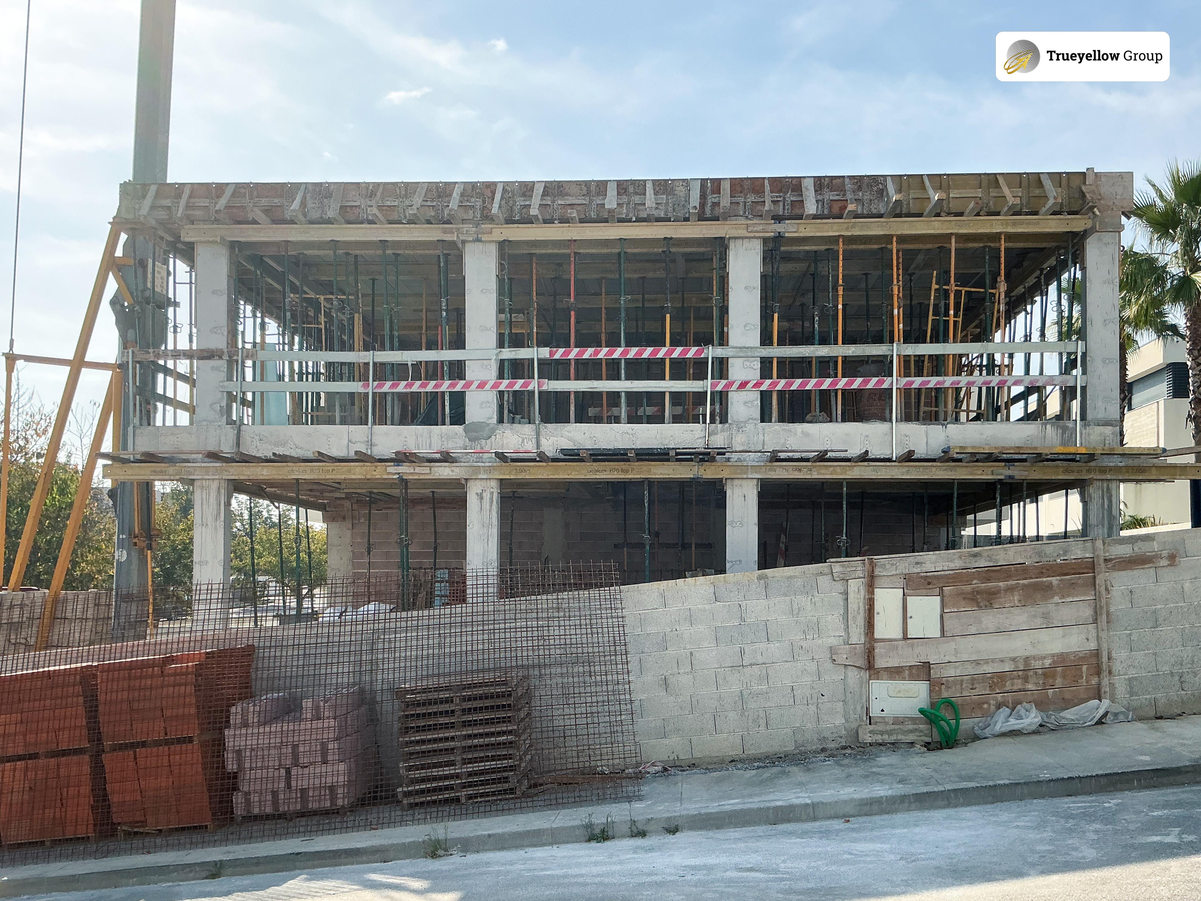 Moradia em Silva Escura - TRUEYELLOW Engenharia e Construção - Image# 1